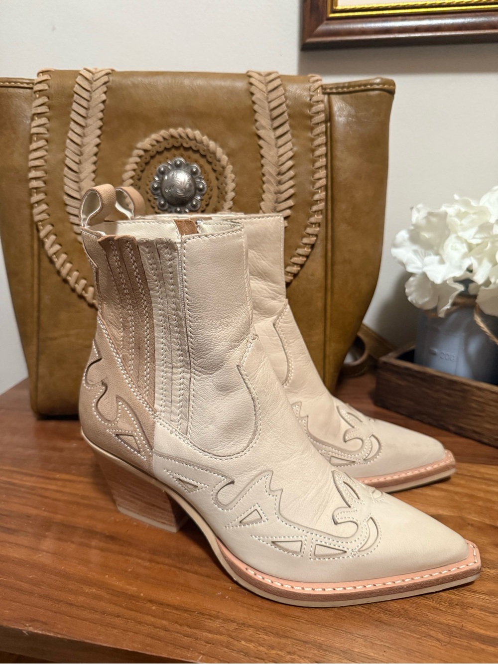 Dolce Vita Cream Western Ankle Boots size 5